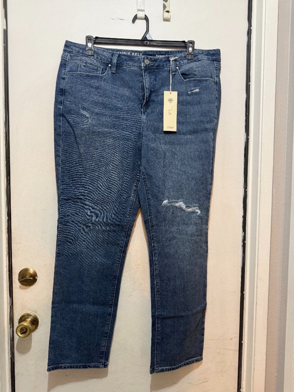 LAURIE FELT Classic Boyfriend Blue Jeans Size 18 Straight Stretch NWT